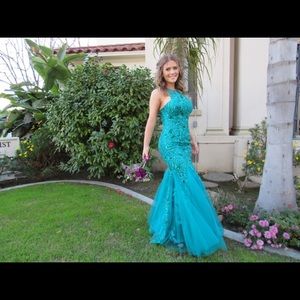 Beautiful Sherri Hill Prom Dress